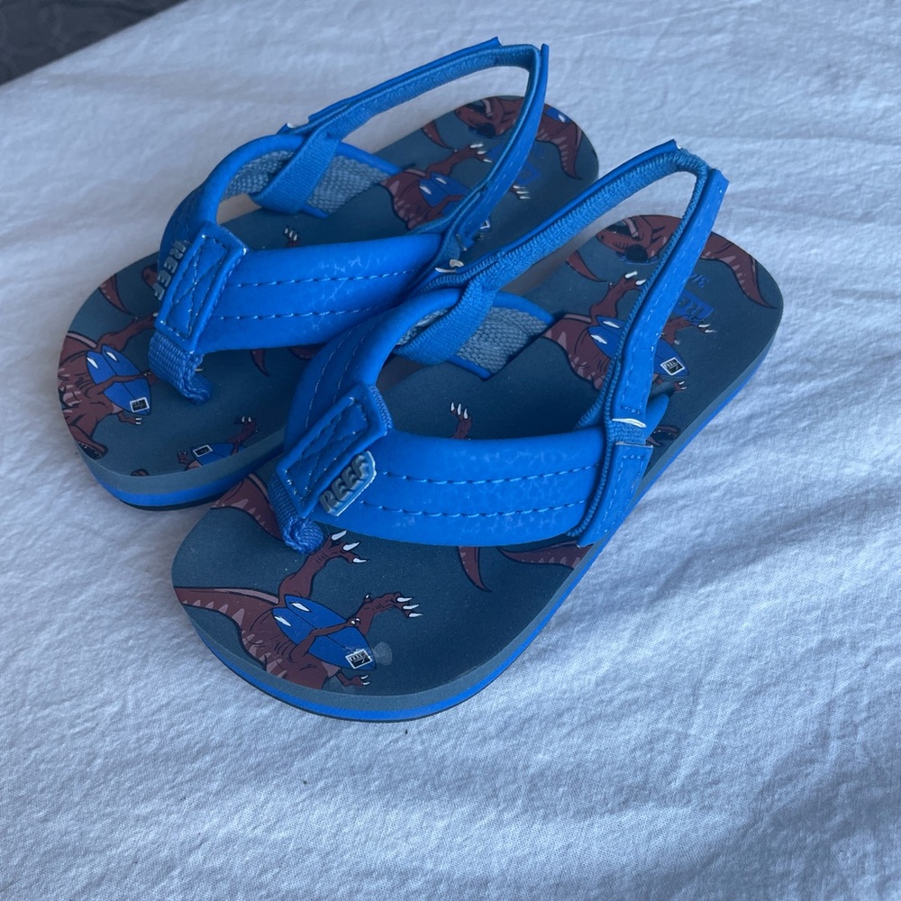EUC Reef Boys Ahi T Rex Sandals, Size 3/4